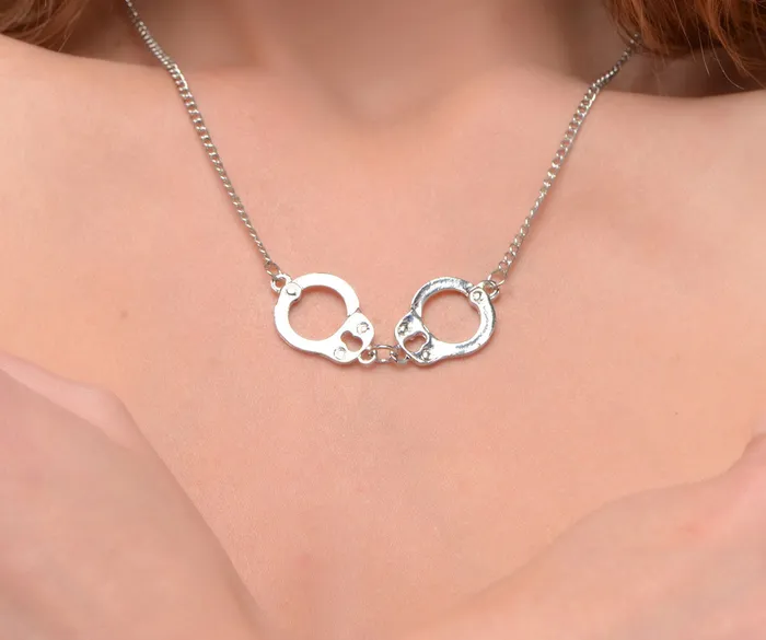 XR Brands Female Sex Toys Cuff Her Handcuff Necklace